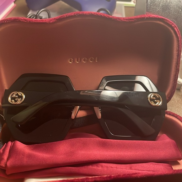 Gucci sunglasses:unique shape! (Black) - Picture 2 of 7